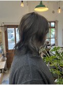 :グレージュ×ウルフカット