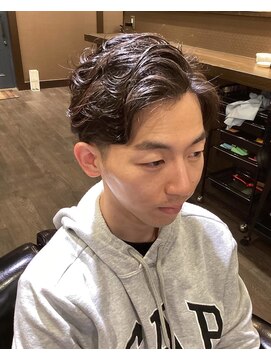 フェリックス(Felix) ツーブロック×パーマ