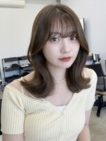 フォンズ(FONS)&nbsp;外ハネヘア外ハネくびれヘアマロンブラウンオリーブブラウン