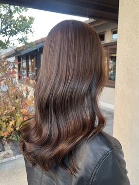 ブラウンカラー