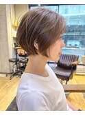 軽めショートボブ/オリーブベージュ