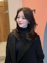 ボタン シブヤ(VOTAN SHIBUYA)&nbsp;韓国風/内巻き/ハイレイヤー/20代/10代/ミディアム