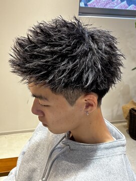 ボンドストーリールミエール(Bond Story lumiere) ツイストパーマパイルツイストツイストスパイラルパーマ刈り上げ