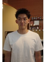 エディ(Edy)&nbsp;メンズスパイキーショートフェードピンパーマ刈り上げ眉毛カット