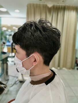 クオーター(QUARTER) ツーブロックワンカールニュアンスパーマ