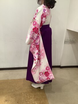 プラスワン(Plus One) 袴の着付とハーフアップ