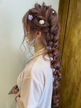アンド ローバー(and LOVER) ヘアアレンジ×淡いピンク