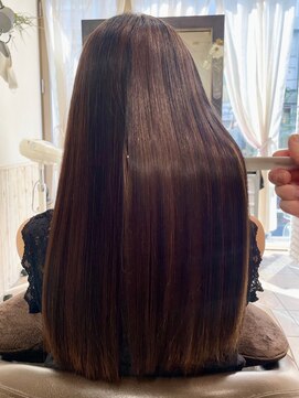 ネオリーブアオバ 高田馬場店(Neolive aoba) イルミナカラー/酸熱トリートメント