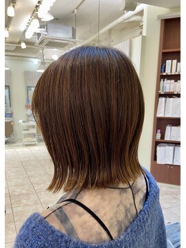 ヴィサージュファイン(VISAGE fine) パツっとボブ　切りっぱなしボブ　外ハネ