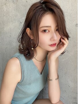 ロンド アンブル 四条烏丸(Lond ambre) くびれミディー×フェイスレイヤーで抜け感を演出