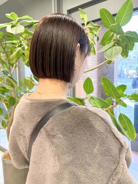 ノエ トトン(noe tton) イメチェン/ホワイトブロンド/外ハネボブ/美髪/名駅a13