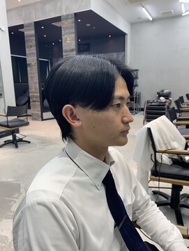 ネオン(NEON) センターパートウルフ