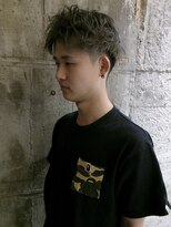 ニアウ 太田店(Niau)&nbsp;メンズショートスパイキーショート刈り上げブリーチカラー群馬