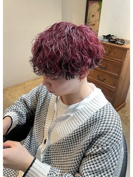 ビハインドザカーテン(BEHIND THE CURTAIN) メンズ×波巻きパーマ×ツートーンカラー