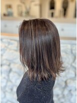 アンジュベイナハ (Ange Bay NAHA) 白髪を活かして自然な透明感カラーに♪　　大柳