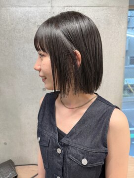 エウペ 渋谷(WEUPE) 斜めバング/グレージュカラー/デザインカラー/シルキーベージュ