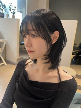 アム(amu) ボブレイヤー/ハッシュボブ/ミディアムレイヤー