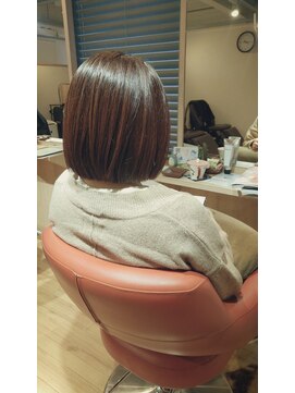 スカイハイ(Sky-high) 切りっぱなしボブ☆ベージュ系カラー