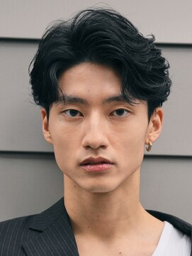 レタッチバイフィフス(RETOUCH by fifth) 原宿センターパートフェザーパーマツーブロックメンズパーマ眉毛