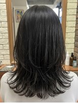 ヘアメイク フレンシア(hair make flencia)&nbsp;透け感たっぷりのレイヤーミディ【183スタイル】