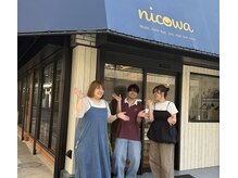 ニコワ(nicowa)の雰囲気（初3人！どんなポーズにするか、ワチャワチャしてる写真です♪）