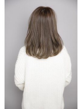 ルルディ バイ アフロディーテ銀座(luludi by APHRODITE) グレージュカラー/シルキーベージュ/斜めバング/銀座/髪質改善