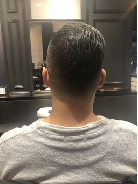 ヒロザバーバー(HIRO THE BARBER) アレンジ震災刈り