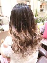 ロイヤルヘアー(ROYAL HAIR)&nbsp;ブリーチ2、3回グラデーションバレイヤージュ
