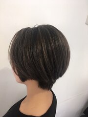 スタイリッシュにまとまるショートヘアをご提供させて頂きます！