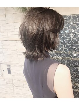 ミッシェル アフロート(michelle afloat) ２０代３０代４０代５０代くびれCカーブ外ハネレイヤー