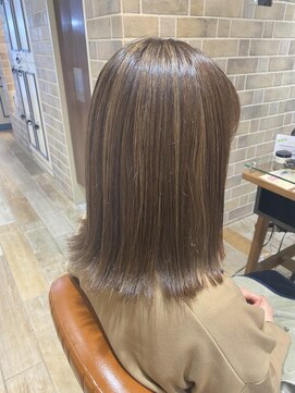 ネオリーブエム(Neolive em;) 【　白髪ぼかしハイライト　】