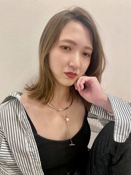 レブリィ ゼンコーハシモト(Reverie ZENKO Hashimoto) かきあげ×ストレート×ミディアム