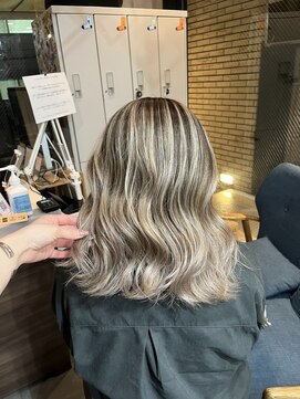 ラフ(LAFF) #ショコラアッシュ#ヘルシースタイル#ふんわりカール