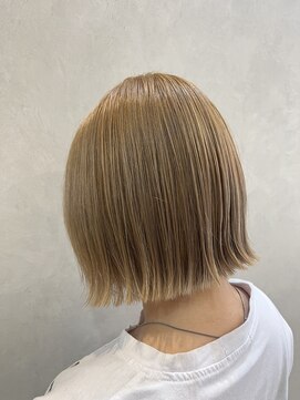 ロミバイリー(Romi by Lyee) 切りっぱなし／ボブ／20代／30代／40代