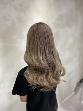 アルマバイロサ(ALMA by ROSA) アッシュグレージュ/担当:【ギャル仙人】RENTA