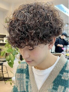 ウェイビーエフティフィフス 横浜西口(WAVEY ft.fifth) プードルパーマスパイラルパーマメンズパーマツイストパーマ眉毛