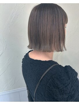 アップル(APPLE) 切りっぱなしボブ☆オリーブベージュ