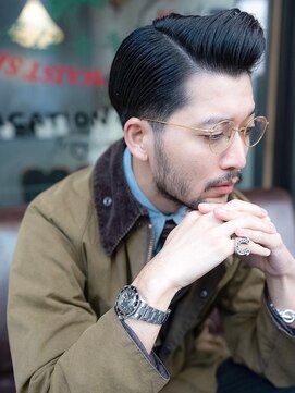 イオ 本厚木(io) 七三刈り上げアッシュブラックビジネスメンズカット