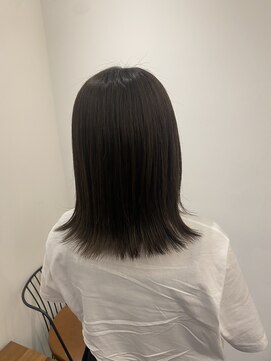 リリアーナ(LILIANA) 池袋　イルミナカラー　透明感　オリーブブラウン