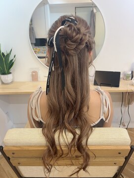 ブルーム(BROOM) ハーフアップ