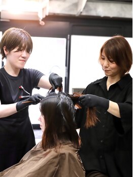 サンズカラー(3’s color)の写真/女性目線で仕上げる似合わせスタイル◎伝えにくい絶妙なニュアンスも汲み取ってなりたいイメージを再現。