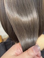 ヘアメイク アンフィ(amphi)&nbsp;光彩アッシュベージュ