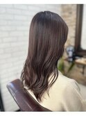 ニュアンスカラー/センターパート/ツヤ髪スタイル/ブルージュ