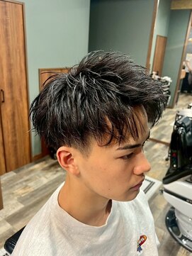 スタンドバーバー 柏(STAND BARBER) サーフカール/スパイキーショート/ブルーブラック