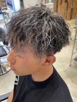 リット(lit.)&nbsp;MEN’S HAIR/サーフカール/刈り上げセンターパート/守谷
