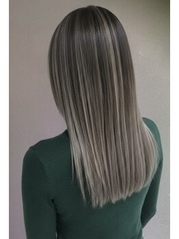 アンドバザー 釧路美容室(aNd.BAZAAR)の写真/憧れの外人風バレイヤージュで白髪ぼかしハイライトも◎ あなただけのデザインカラー体験を!★