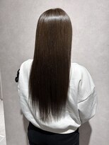 リグ(Lig)&nbsp;透明感たっぷりの”オリーブグレージュ”