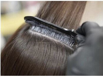 ヘアーアンドメイク エクリ 不動前店(Hair&Make equri)の写真/頭皮への刺激が気になる方に◎カラー剤を頭皮に直接触れさせない"ゼロテク"施術で頭皮への負担も最小限!