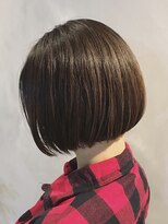 フォルン(Vorn)&nbsp;首元スッキリ切りっぱなしボブ