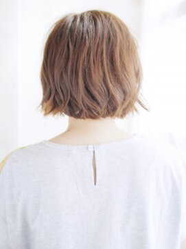 ヘアメイク ナル(hair make nalu) 外ハネバルーンボブスタイル